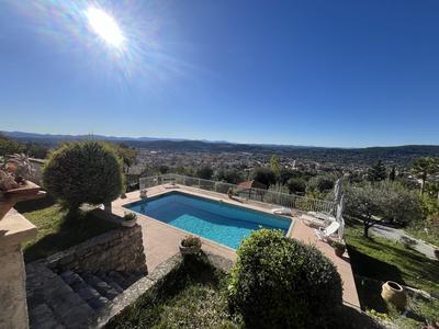 Villa - 145 m² - 5 pièces