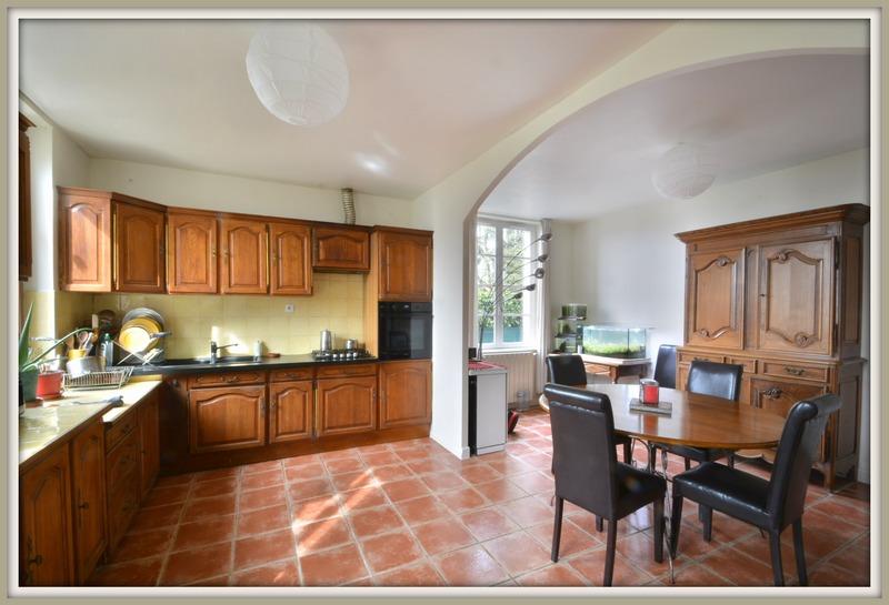 Maison en pierre - 284 m² - 5 pièces