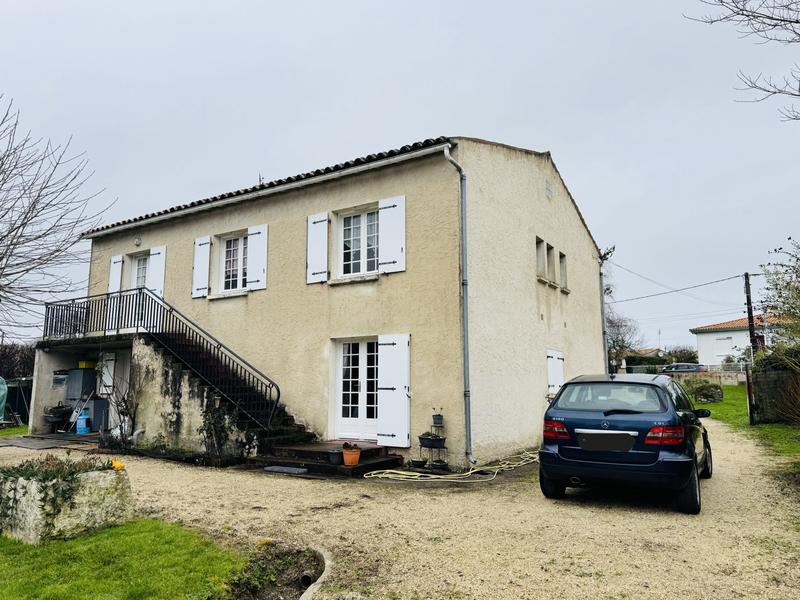 Maison traditionnelle - 154 m² - 6 pièces