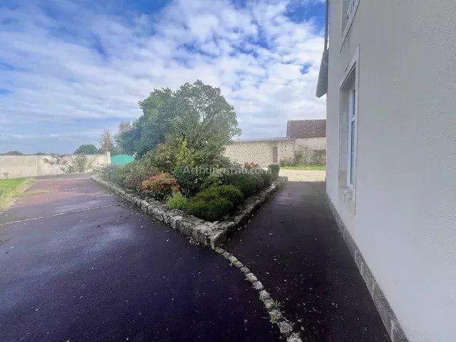 Maison - 280 m² - 10 pièces