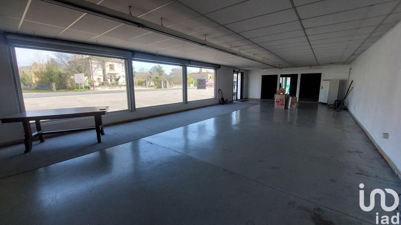 Local commercial - 267 m²