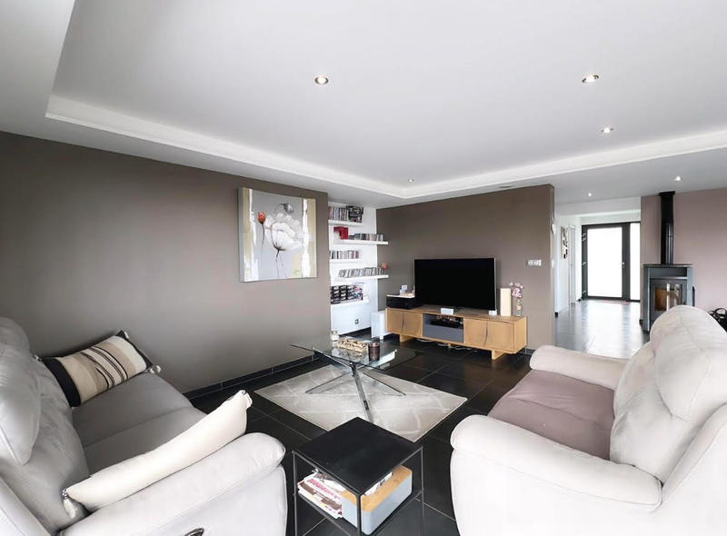 Maison - 183 m² - 7 pièces