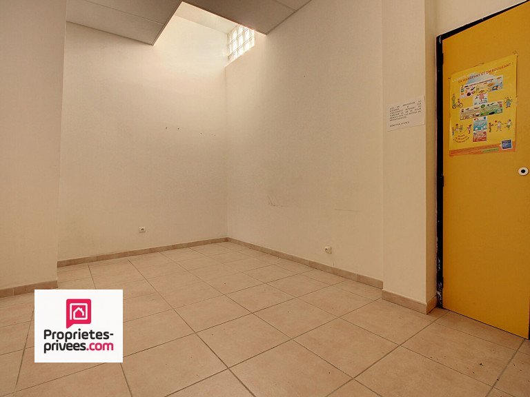 Maison - 300 m² - 9 pièces