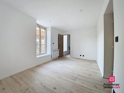 Maison - 220 m² - 8 pièces