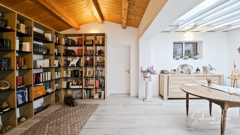 Maison - 235 m² - 7 pièces