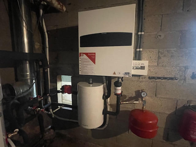 Maison en pierre - 195 m² - 9 pièces