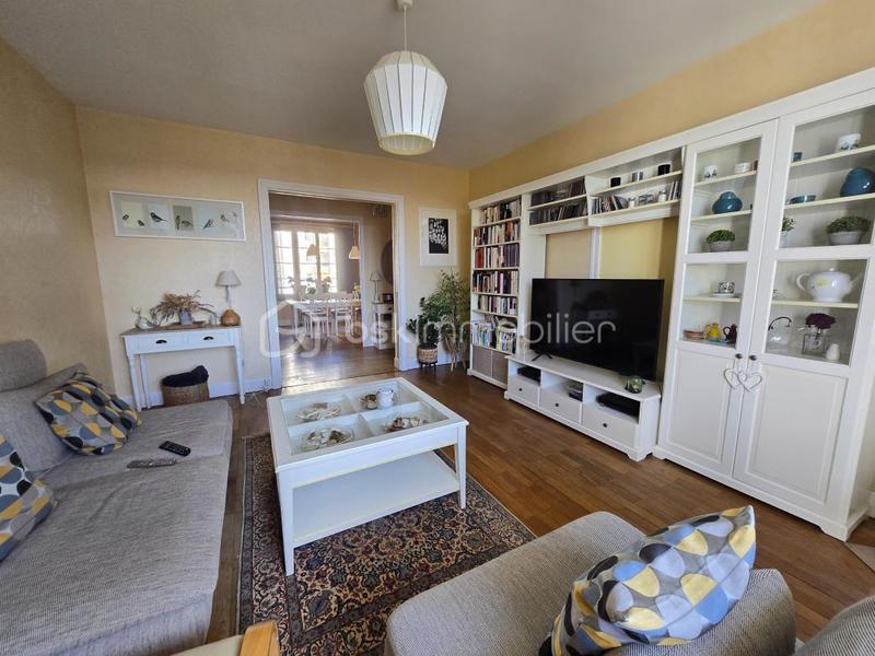 Appartement - 99 m² - 4 pièces