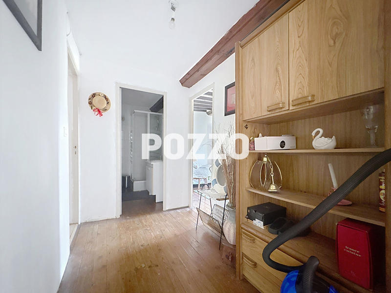 Maison - 175 m² - 9 pièces