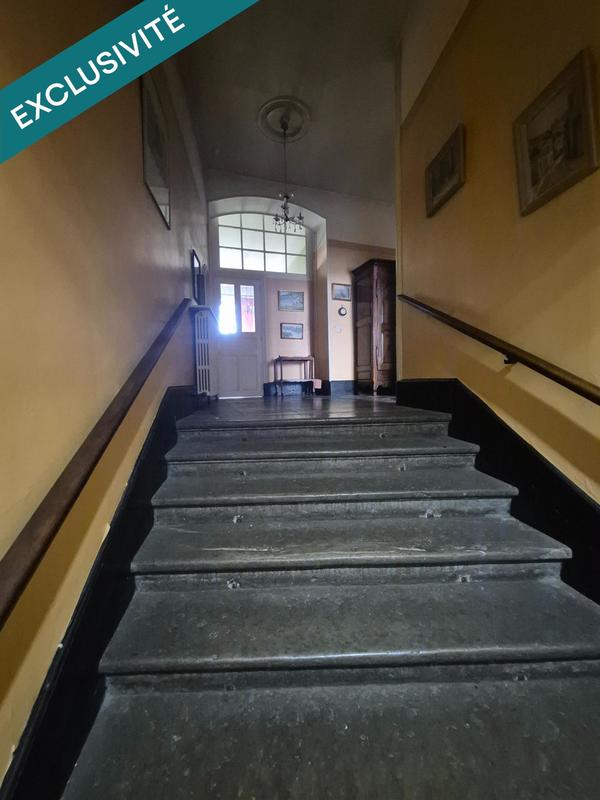 Appartement - 211 m² - 10 pièces