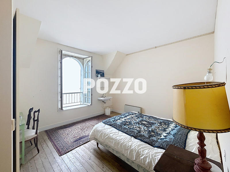 Maison - 145 m² - 8 pièces