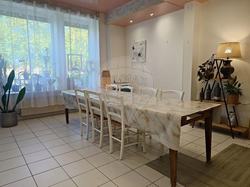 Maison de village - 137 m² - 6 pièces