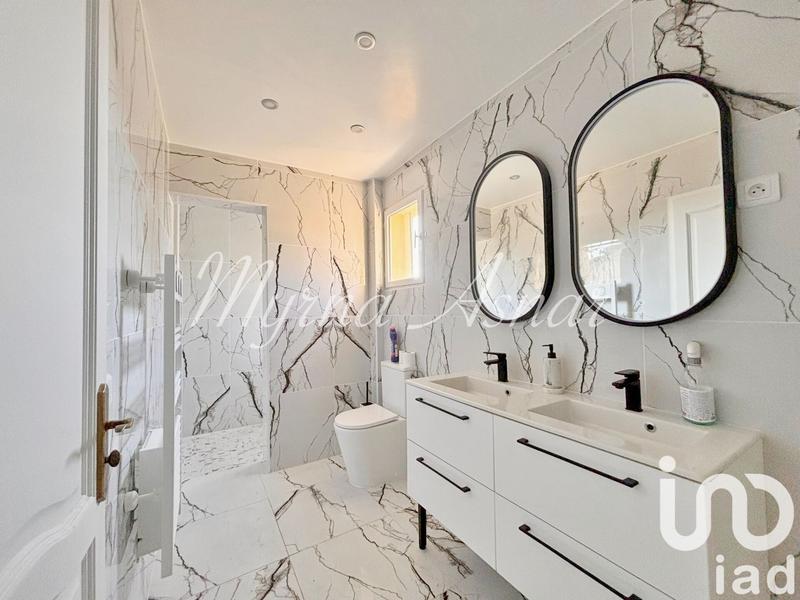 Maison - 295 m² - 8 pièces