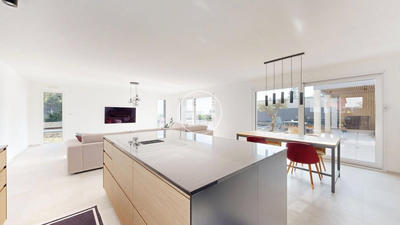 Maison - 170 m² - 6 pièces