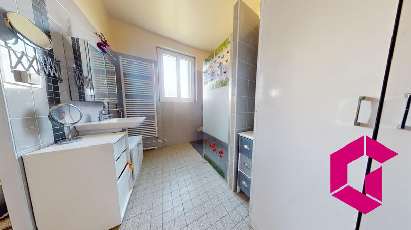 Maison - 130 m² - 6 pièces