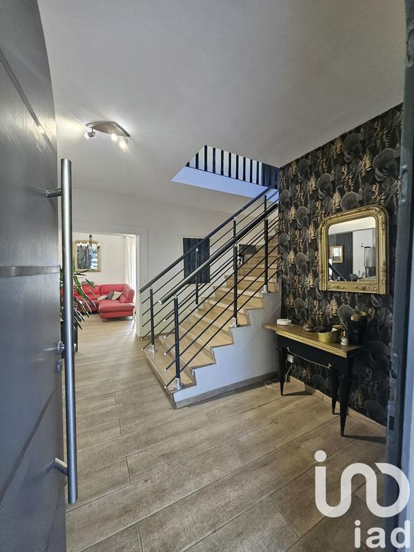 Maison - 214 m² - 6 pièces