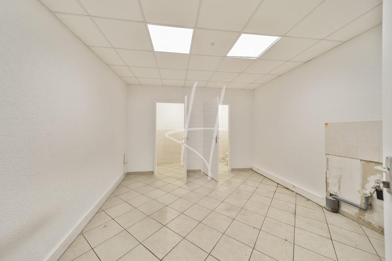 Local d'activités - 600 m²