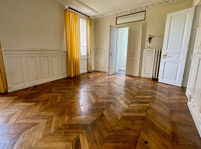 Villa - 195 m² - 9 pièces