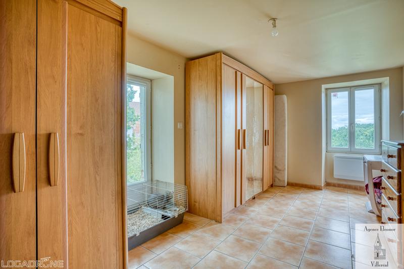 Maison traditionnelle - 114 m² - 4 pièces