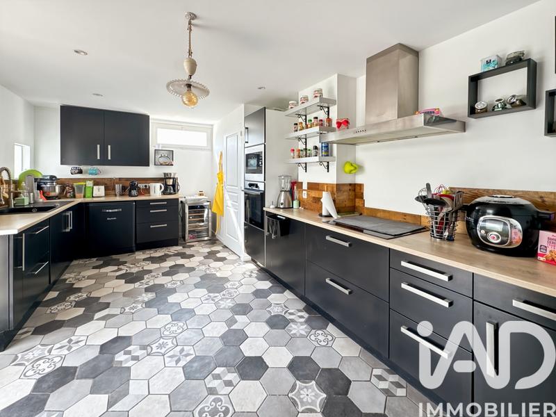 Maison - 170 m² - 7 pièces