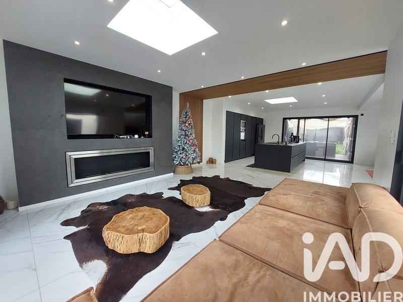 Maison - 156 m² - 7 pièces