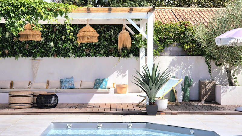 Maison - 165 m² - 9 pièces