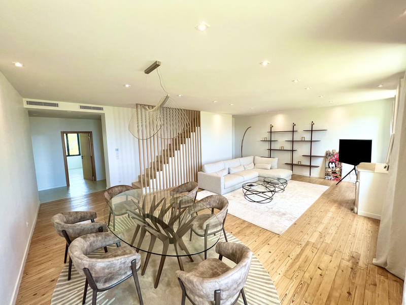 Duplex - 210 m² - 7 pièces