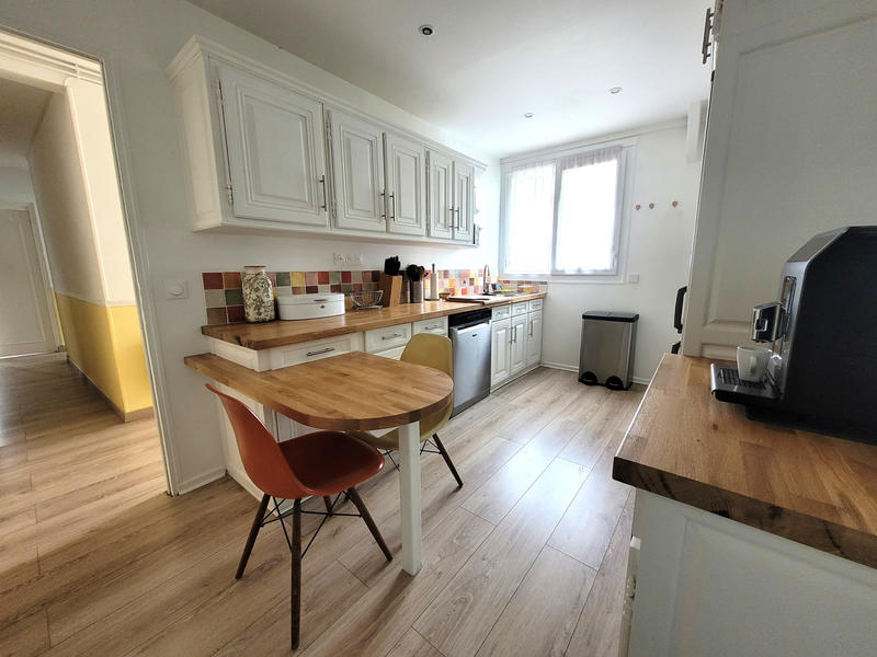 Appartement - 100 m² - 5 pièces