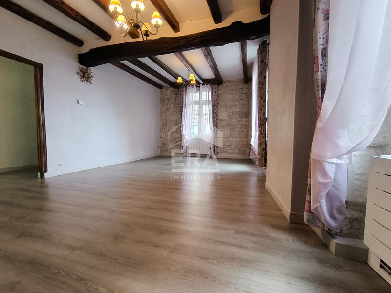 Maison - 214 m² - 6 pièces