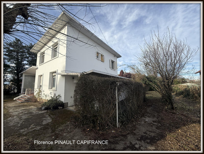 Maison - 176 m² - 8 pièces