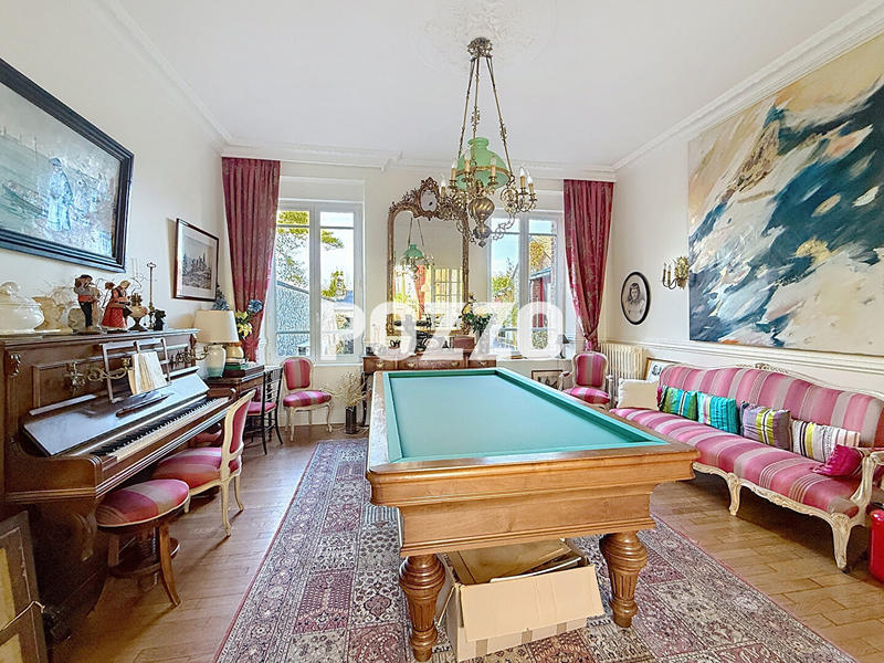 Maison bourgeoise - 337 m² - 12 pièces