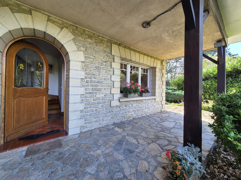 Maison - 180 m² - 8 pièces