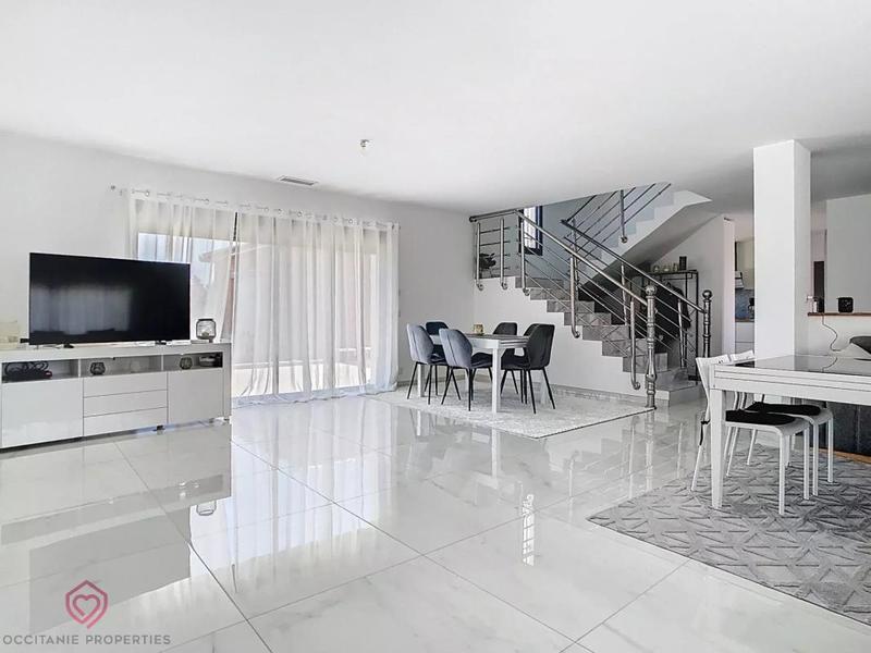 Maison - 137 m² - 5 pièces