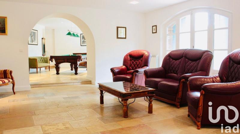 Maison - 311 m² - 8 pièces