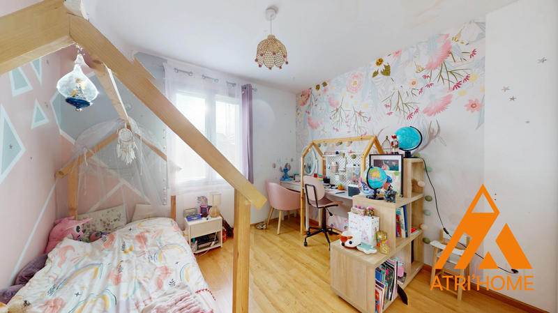 Maison - 133 m² - 6 pièces