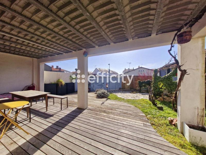 Maison en pierre - 173 m² - 6 pièces