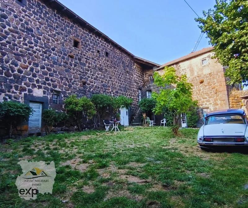 Maison - 556 m² - 15 pièces