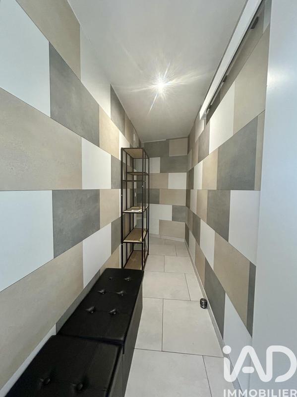 Maison - 242 m² - 7 pièces