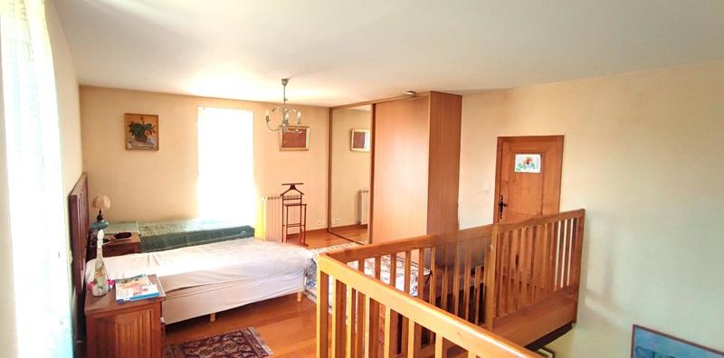 Corps de ferme - 230 m² - 5 pièces