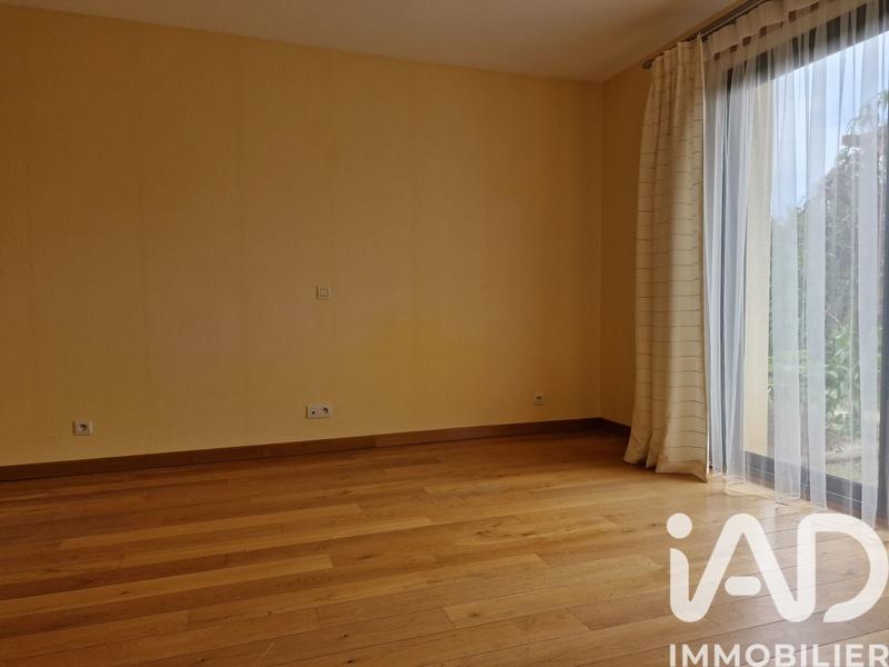 Maison - 242 m² - 10 pièces