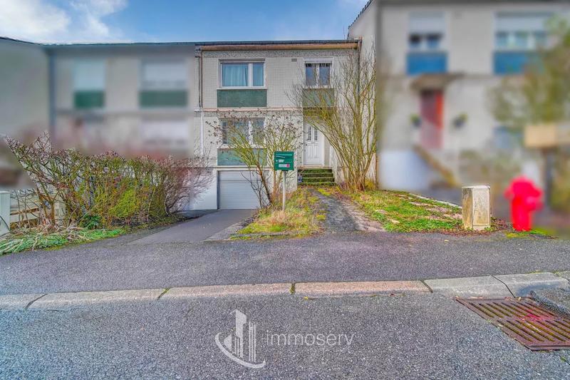 Maison - 80 m² - 5 pièces