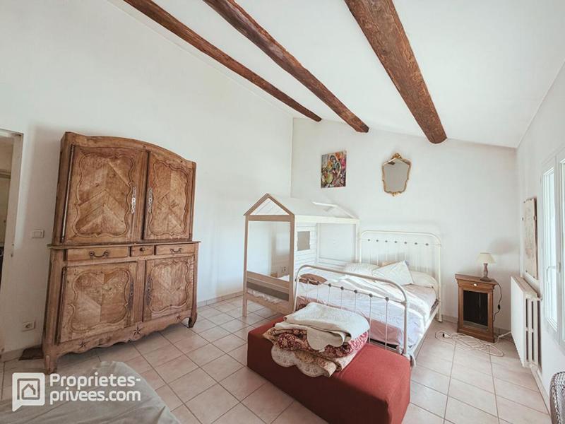 Maison - 479 m² - 9 pièces