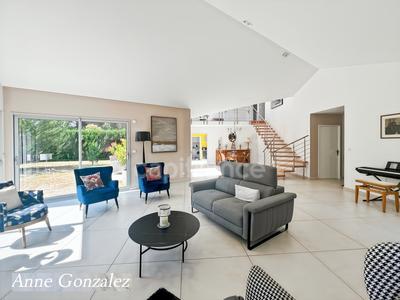 Maison d'architecte - 168 m² - 6 pièces