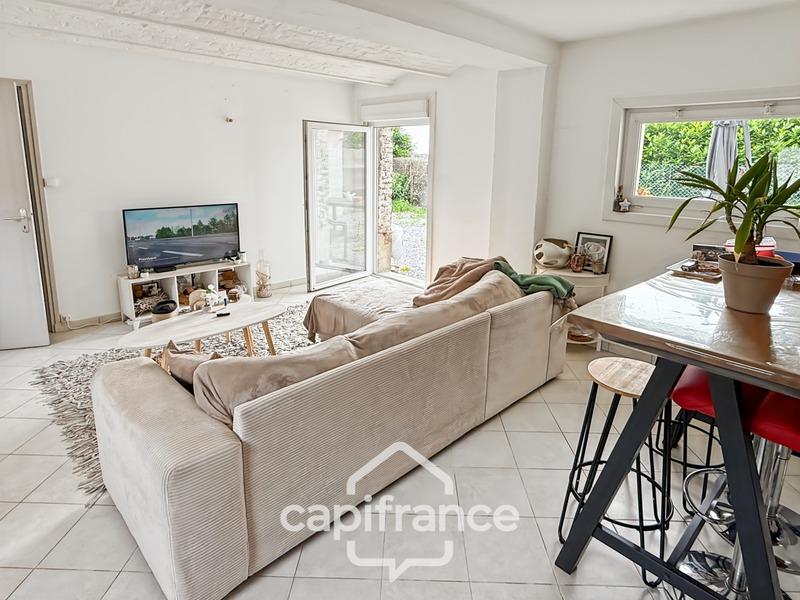 Maison - 300 m² - 12 pièces