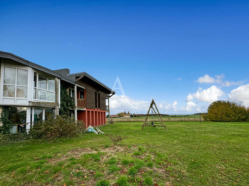 Maison - 320 m² - 12 pièces