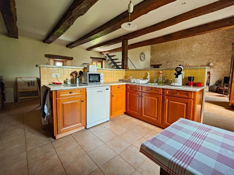 Maison en pierre - 146 m² - 4 pièces