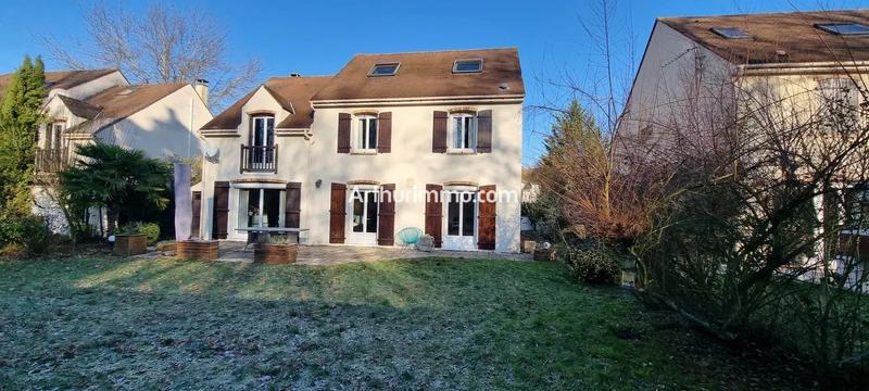 Maison - 180 m² - 8 pièces