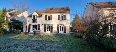 Maison - 180 m² - 8 pièces