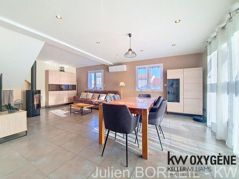 Maison - 105 m² - 5 pièces