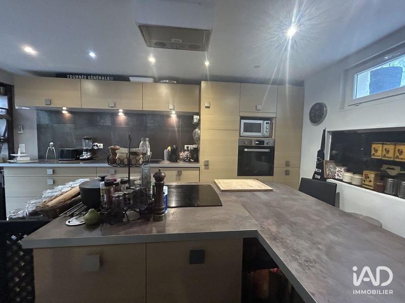 Maison - 143 m² - 5 pièces