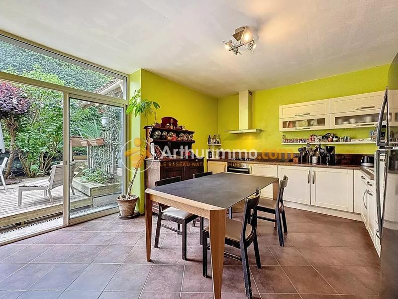 Maison - 224 m² - 7 pièces